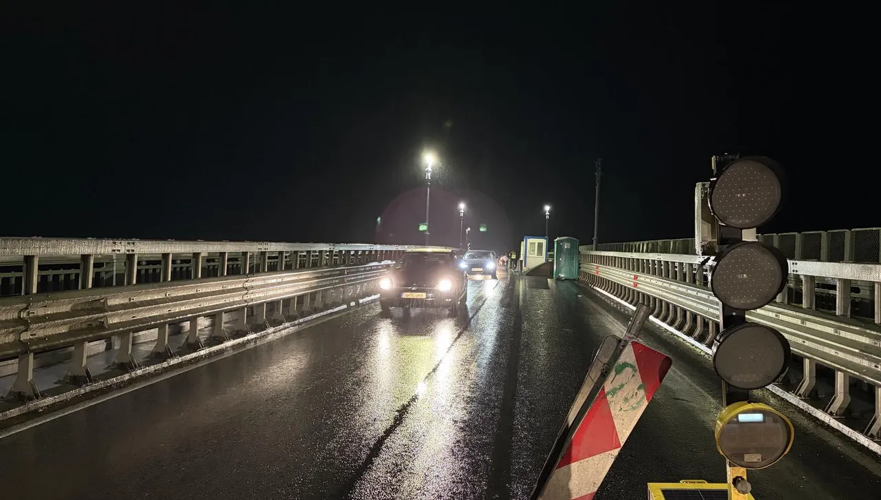 Близо 200 автомобила преминаха за час от България към Румъния при отварянето на Дунав мост при Русе – Гюргево 