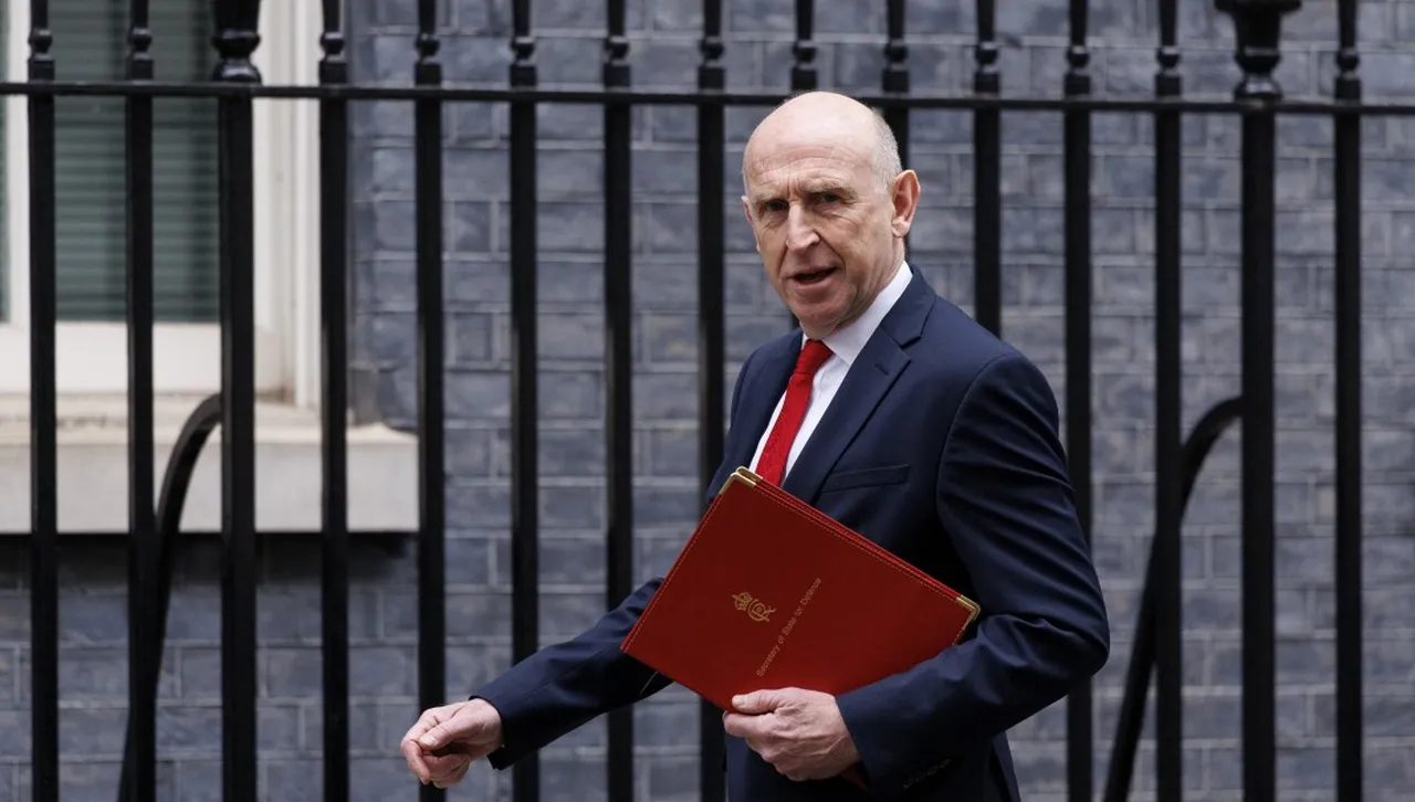 Готви ли се Великобритания за война?