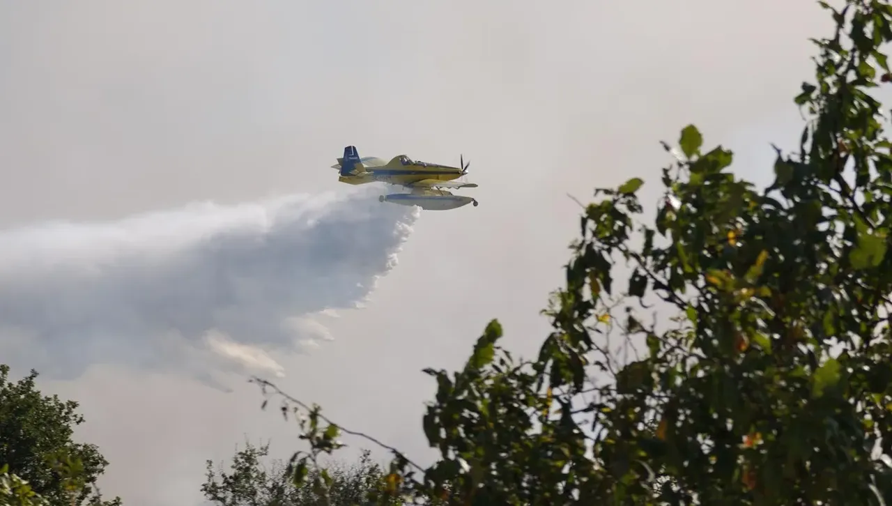 Шведски самолети воюват с огъня край Сунгурларе 