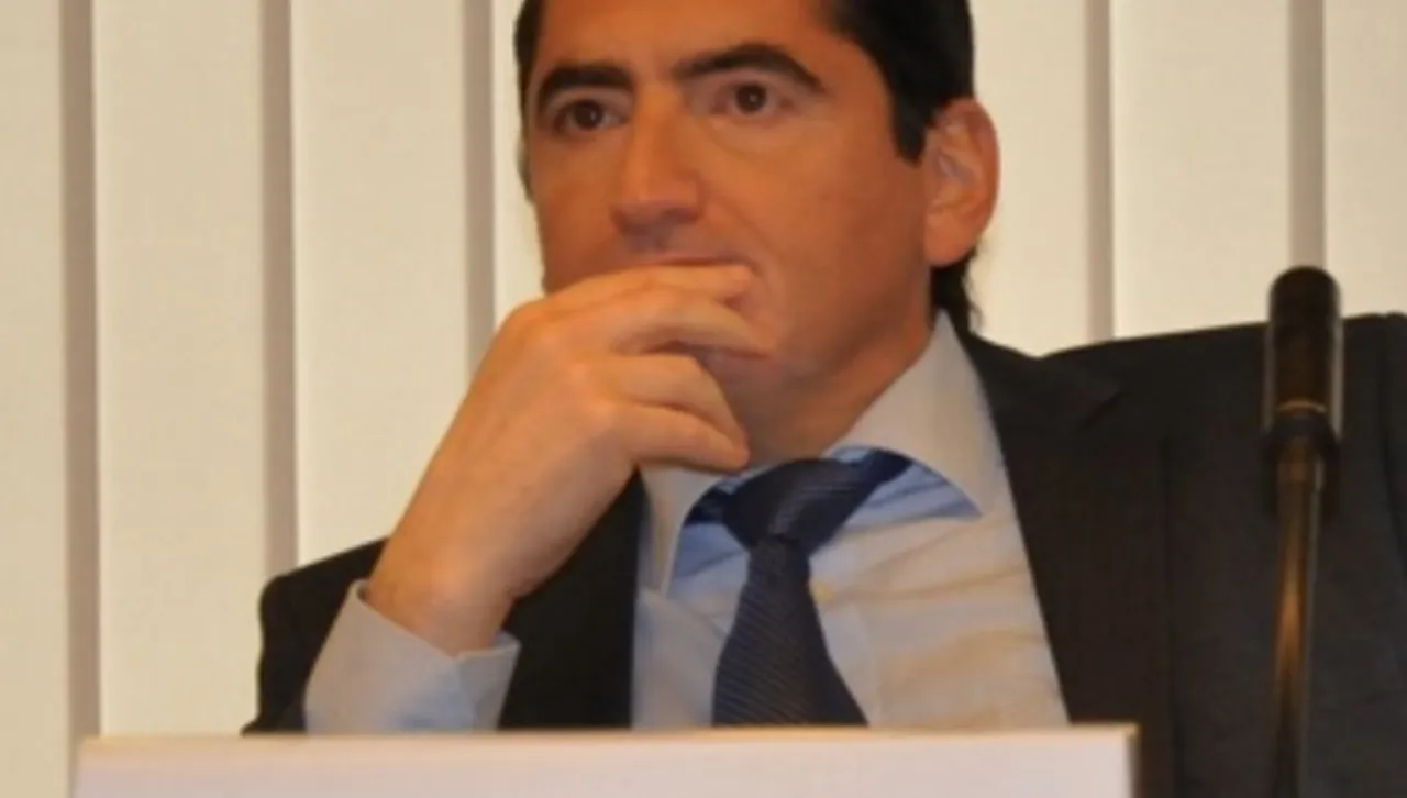 Боян Радойков: Франция е изправена пред предсрочни избори, крайнолевите не искат Макрон