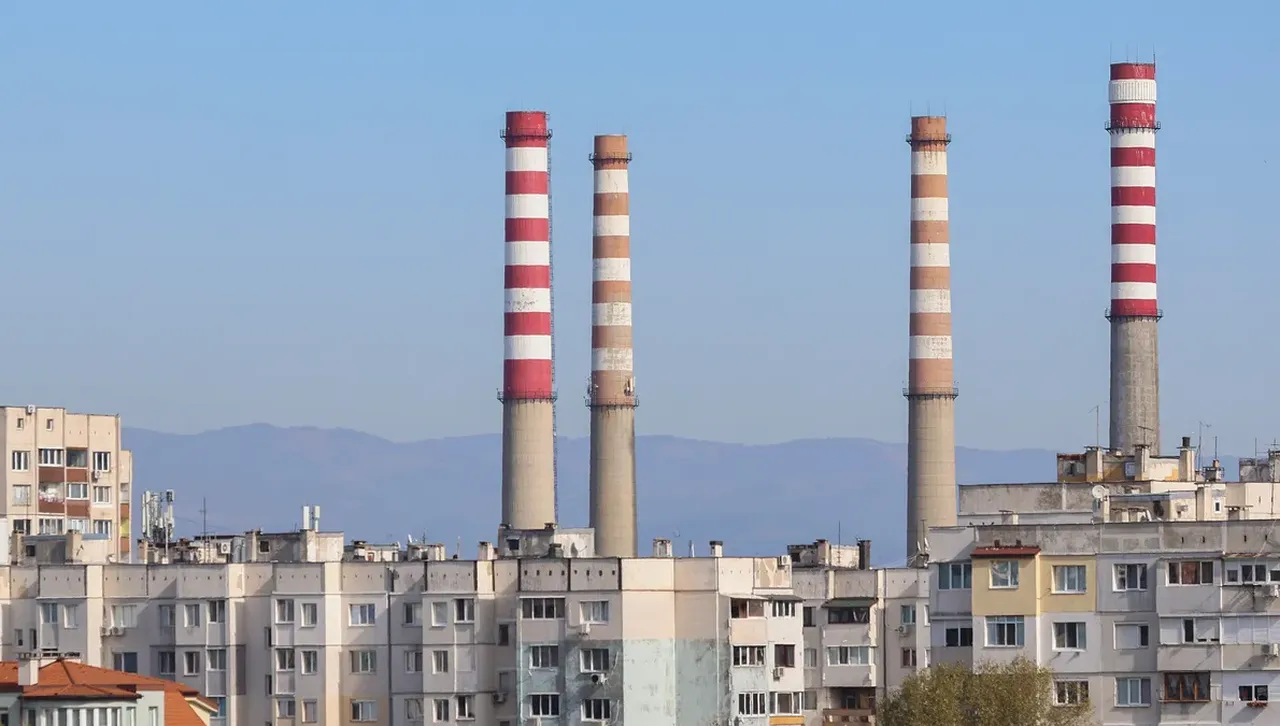 При парното и топлата вода предвиденото поскъпване е 5 6