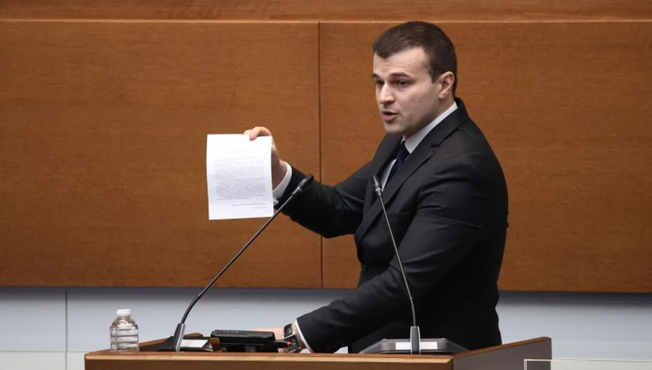 Според Йордан Тодоров подобна поредица от две аварийни спирания непосредствено