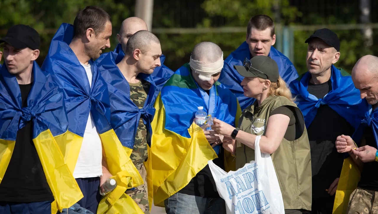 Украйна върна у дома воини с тежки травми при размяната на пленници - с ампутации, абсцеси, дори туберкулоза