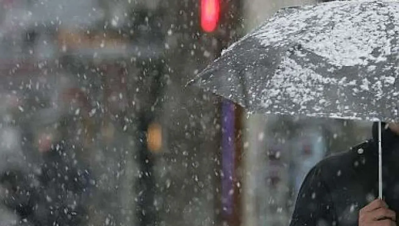 Ветровито и снежно, но валежите днес постепенно спират