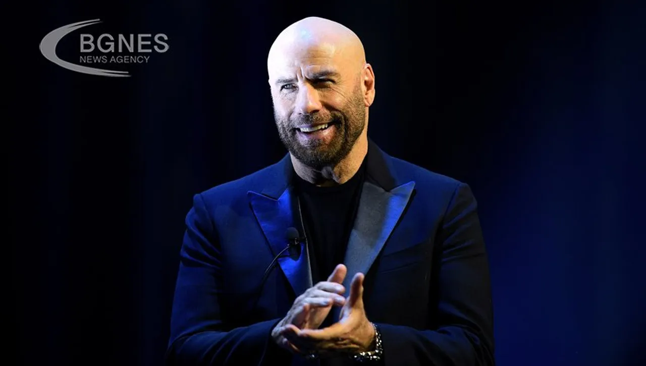 46 години по-късно Джон Траволта се завръща в костюм на Дани Зуко.