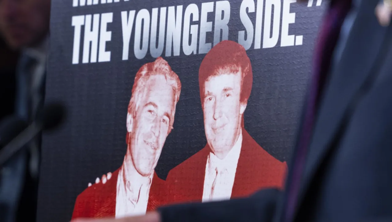 Политико: Джефри Епстийн е предавал на руснаците информация за Тръмп