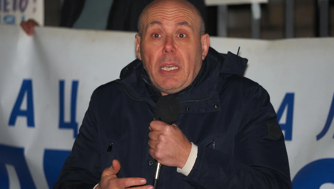 Майката на Николай Златков и "Правосъдие за всеки" на протест - заклеймиха прокуратурата, защитиха Терзиев