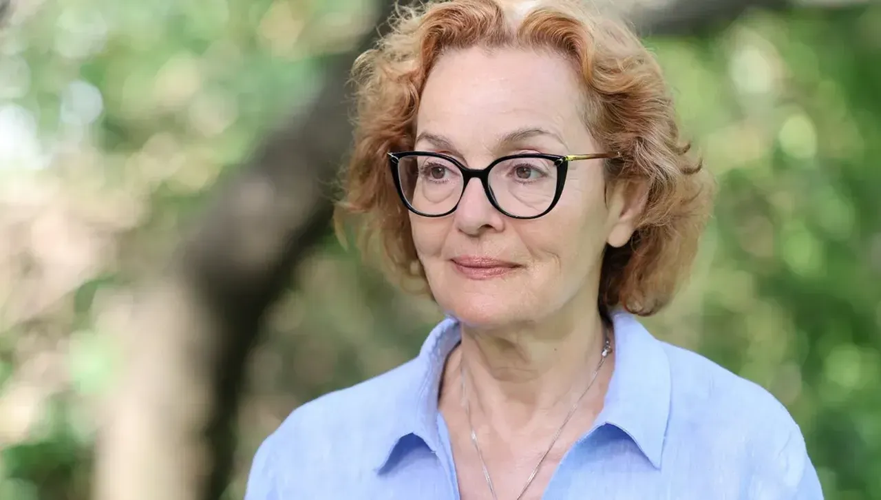 Коларова: Слава Богу, Радев не успя да предизвика политически дебат с противоконституционния си акт!