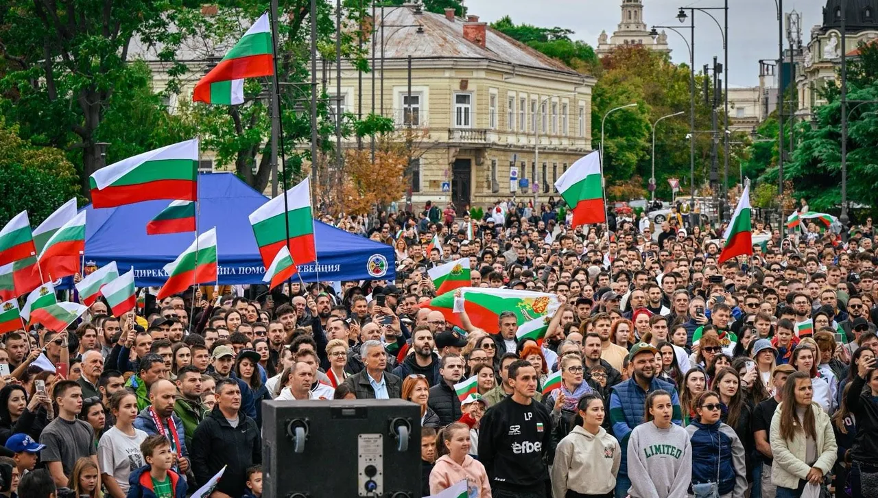 България посреща волейболните си герои на пл. "Св. Ал. Невски" в София 