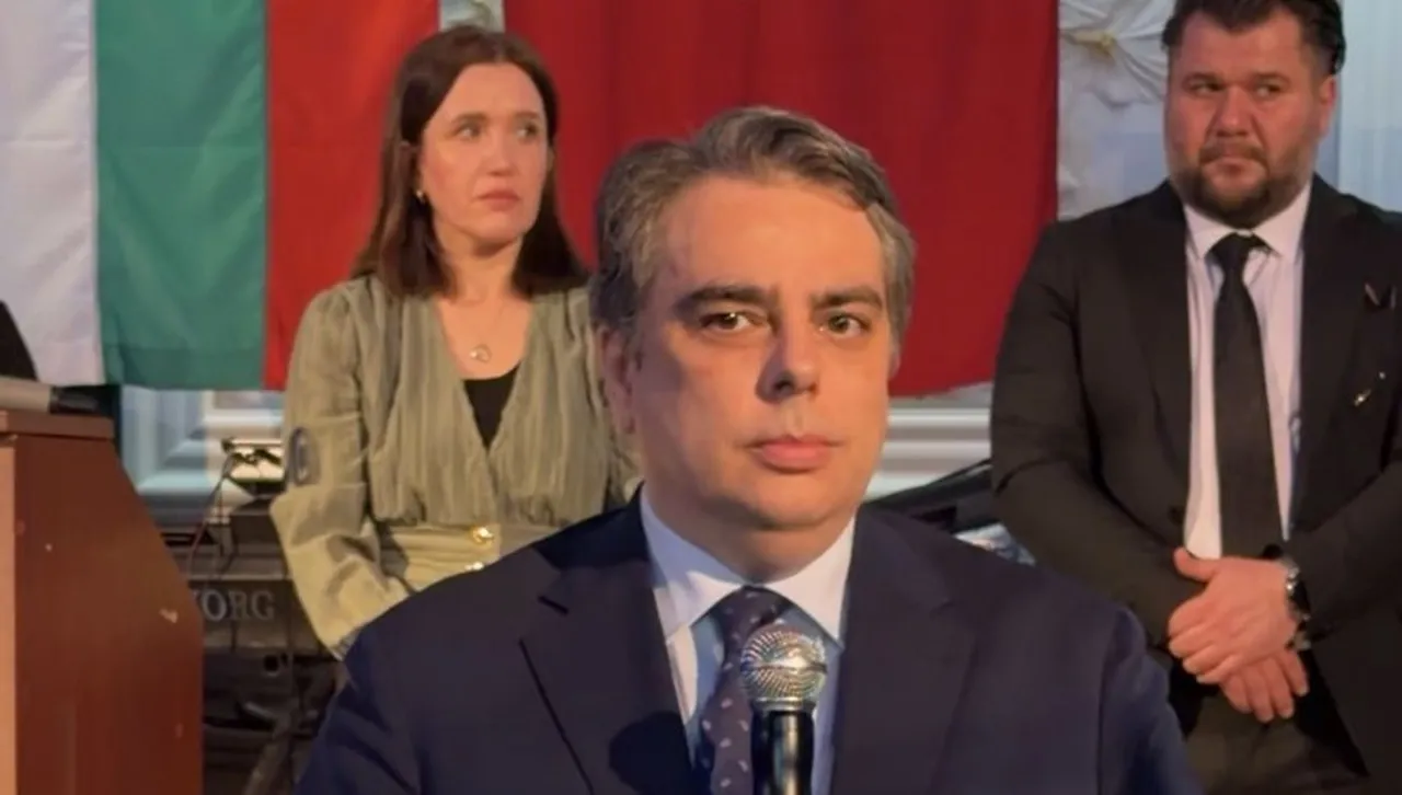 Асен Василев в Турция: Трудно се живее далеч от вкъщи, българите ще се върнат при добри заплати, пътища и училища