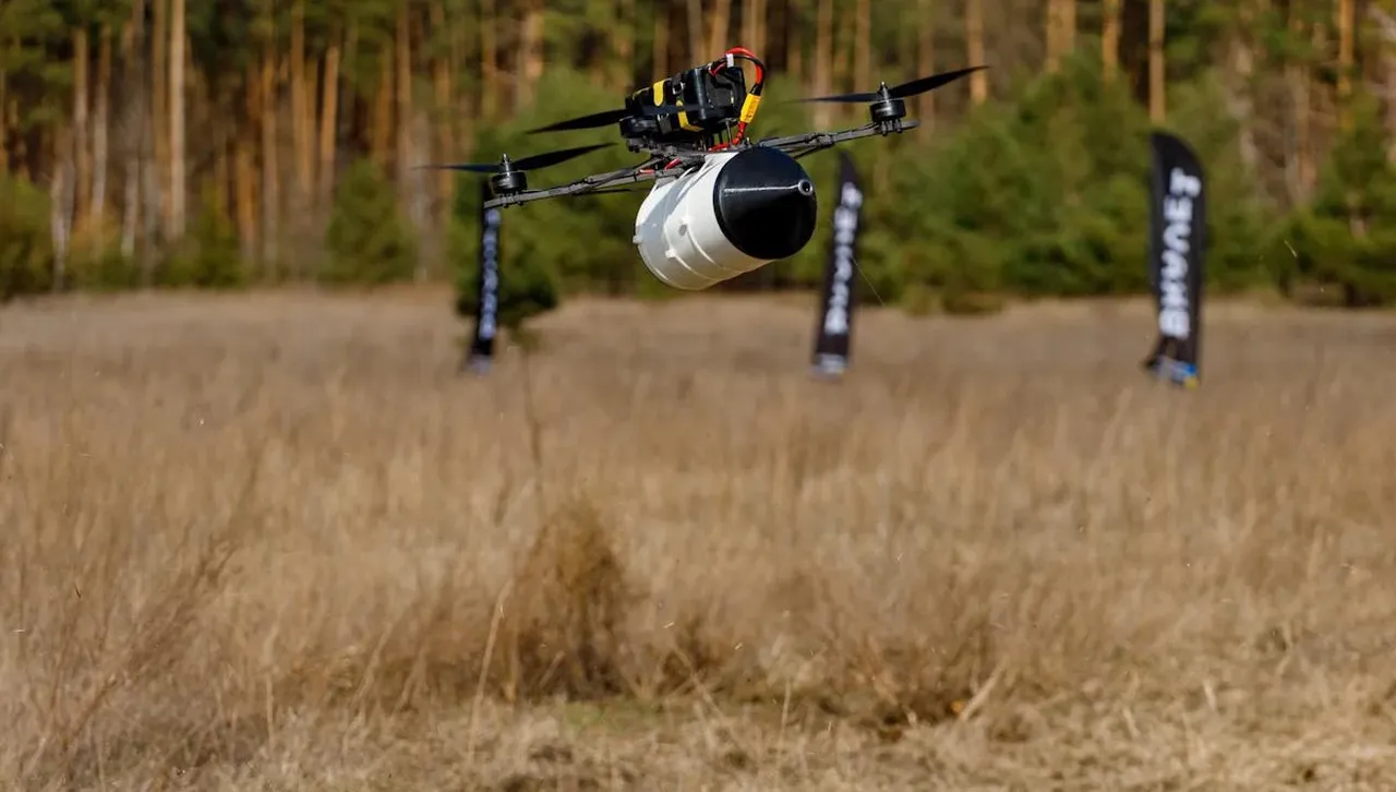 Експерт разказа за бъдещите технологии във войната на дроновете, която вече се води 