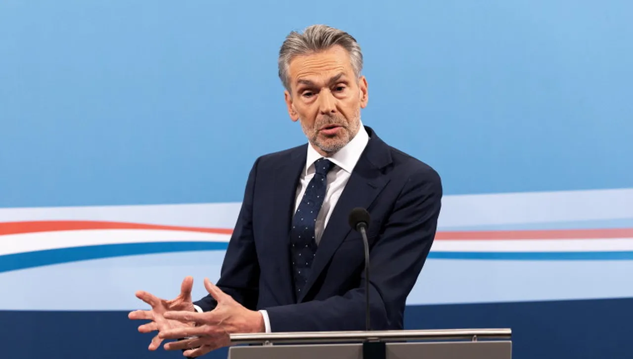 По думите на Дик Шоф отношенията ни със САЩ се