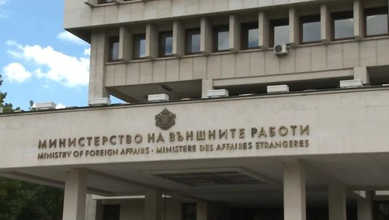 МВнР с апел към дипломатическите мисии у нас за "професионална чувствителност по отношение на публичните прояви"