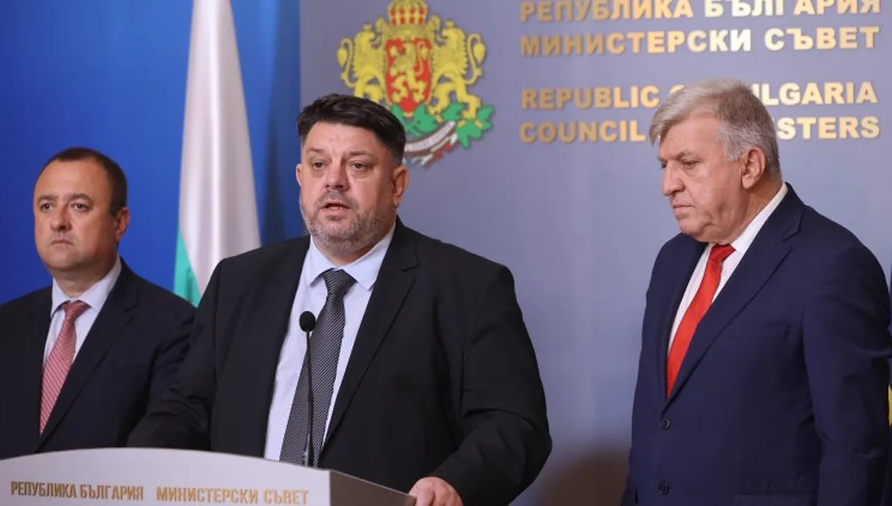 Зафиров за справянето с водната криза: Действията са правилни, но темпото - не