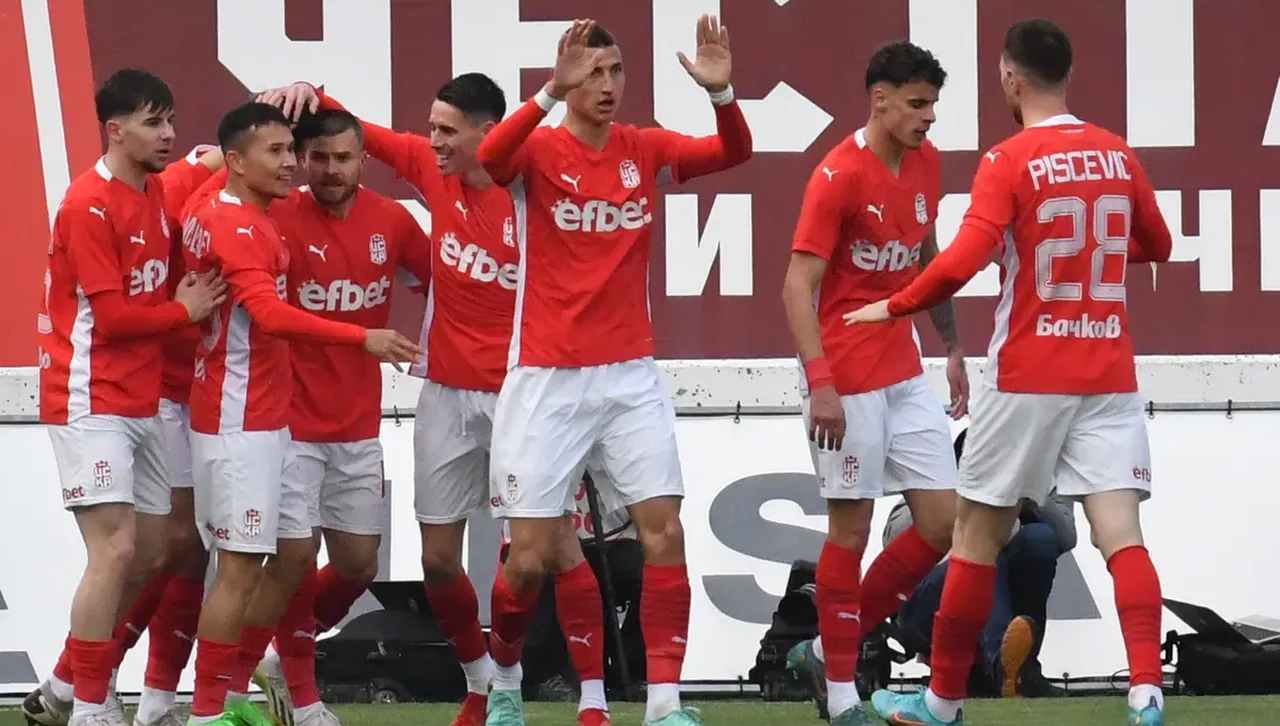 ЦСКА 1948 се раздели с 27 футболисти