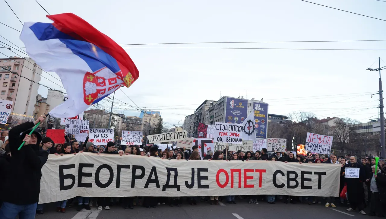 Масовият протест в Сърбия не стихва: студентите пак са на улицата