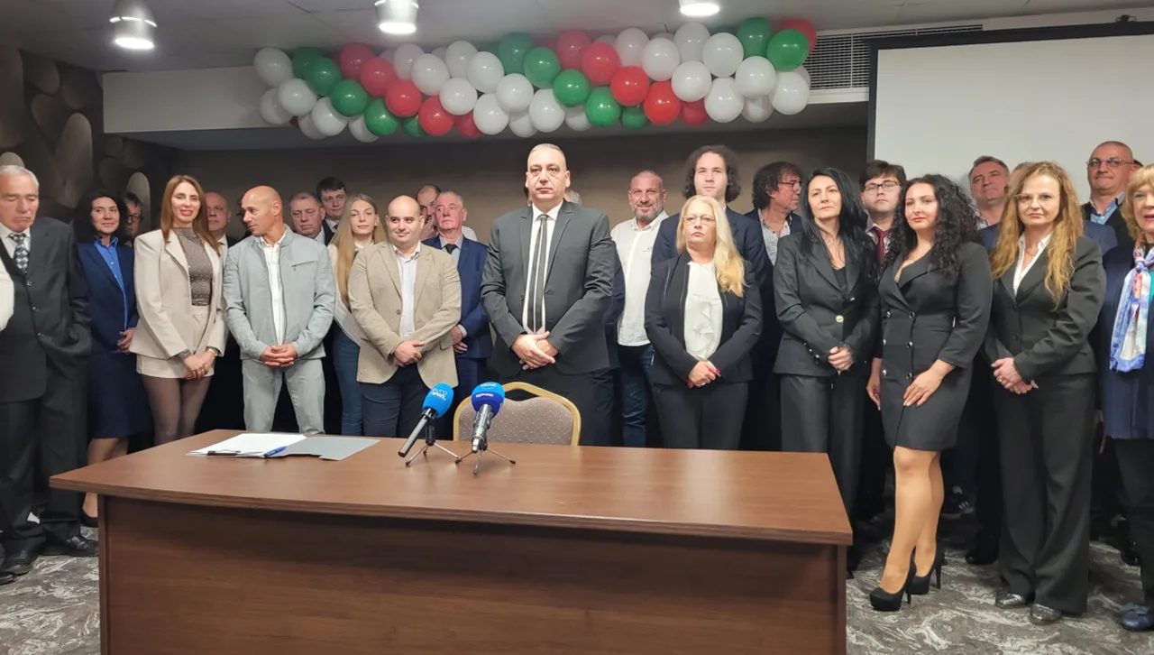 Движение „Трети Март“ прави партия: Приемаме Радев за свой неформален лидер