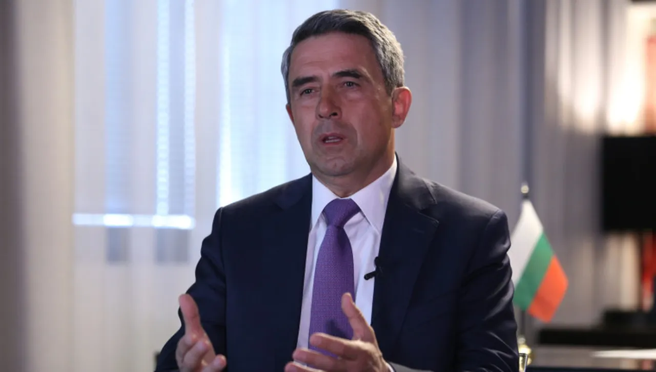 Плевнелиев: Когато премиерът каже „а“, трябва да каже и „б“ –„плаши“, но кой е този, който заплашва