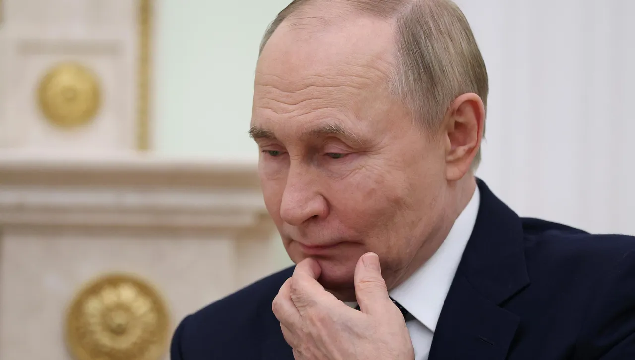 Путин който инспектира Кримския мост преди 11 месеца има едва