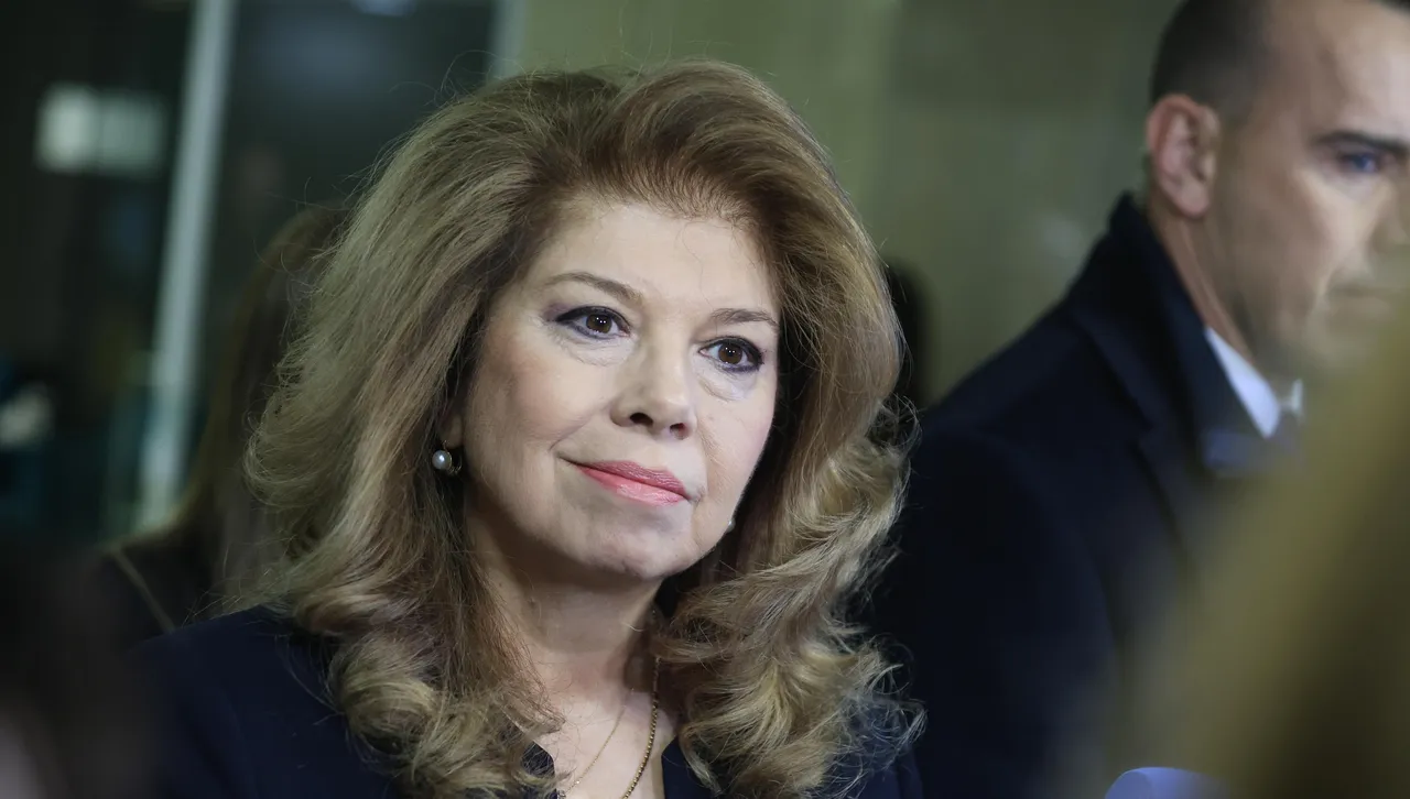 Йотова: В размирното ни време да следваме посланието на Христовото Възкресение за надежда, мир