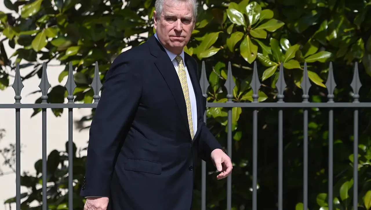 Преброиха повече от хиляда любовници на британския принц Андрю