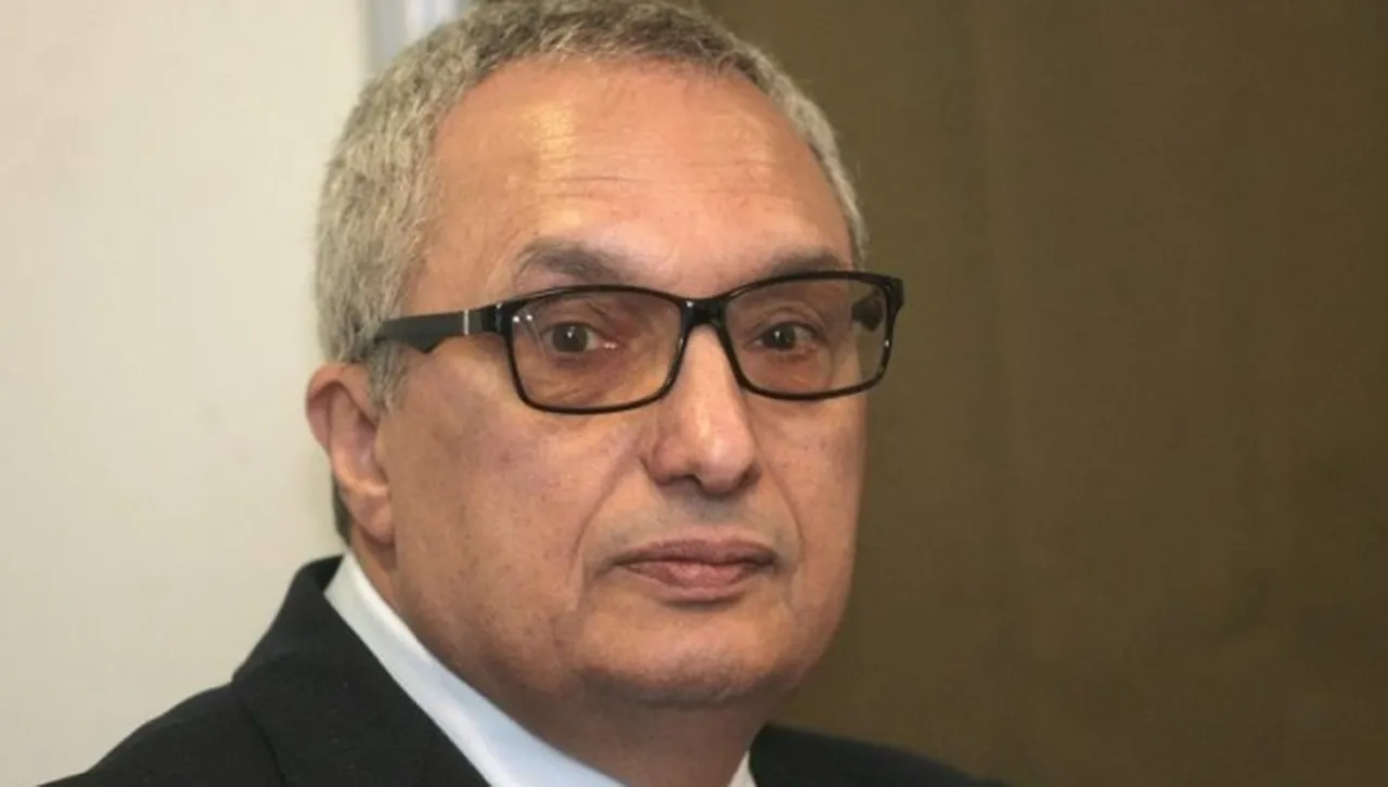 Преди 28 години кабинет на ОДС поема управлението на фалиралата от социалистите България