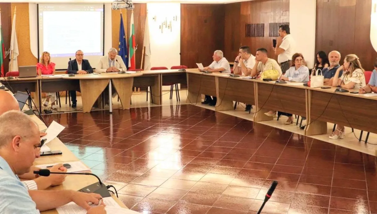 "Да, България" инициира дискусия с областния управител на Русе - за държавните имоти с отпаднала необходимост