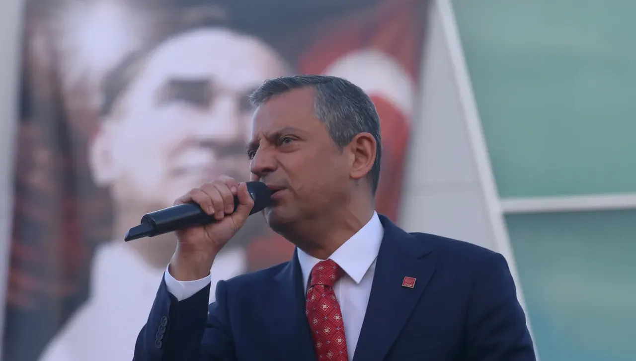 Напрежението между Ердоган и кемалистите ескалира заради обвинението в шпионаж срещу Имамоглу