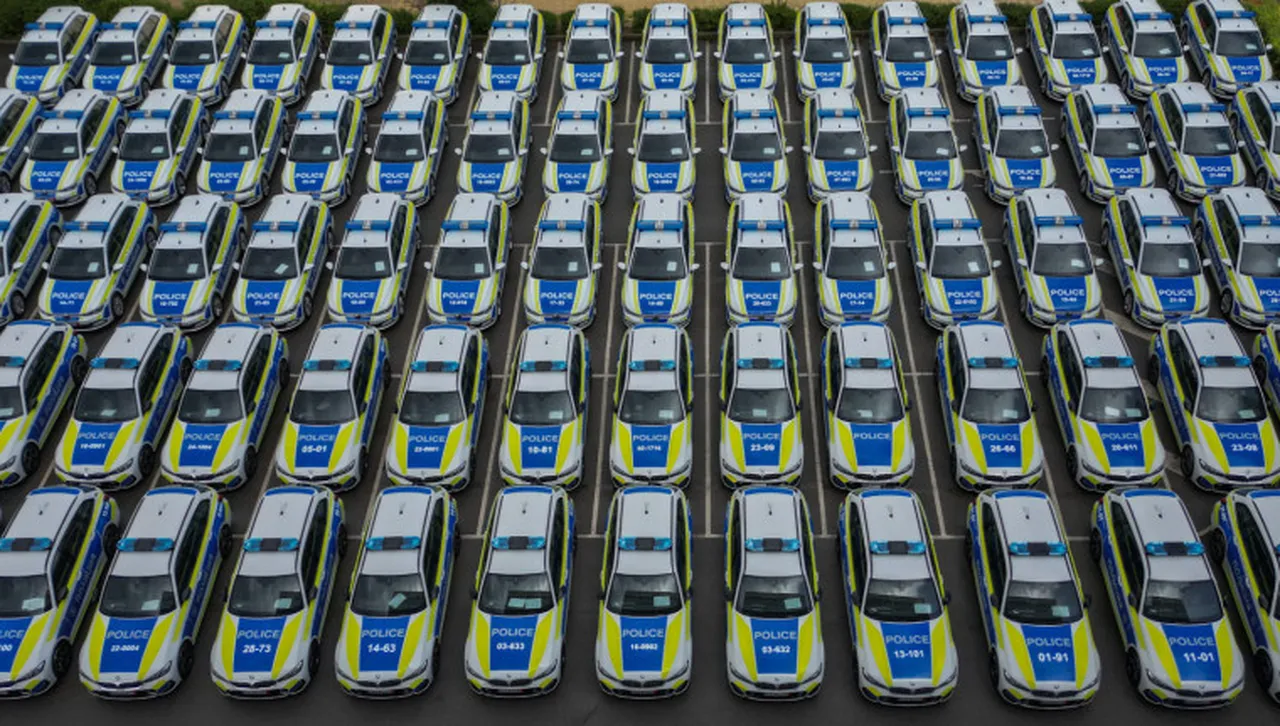 ИПБ: Обществената поръчка за коли на МВР трябва да бъде спряна