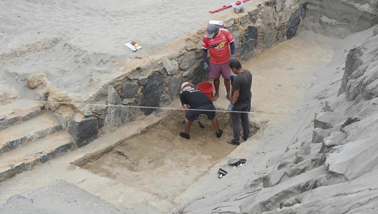 Археолози откриха странна гробница с осакатени скелети 