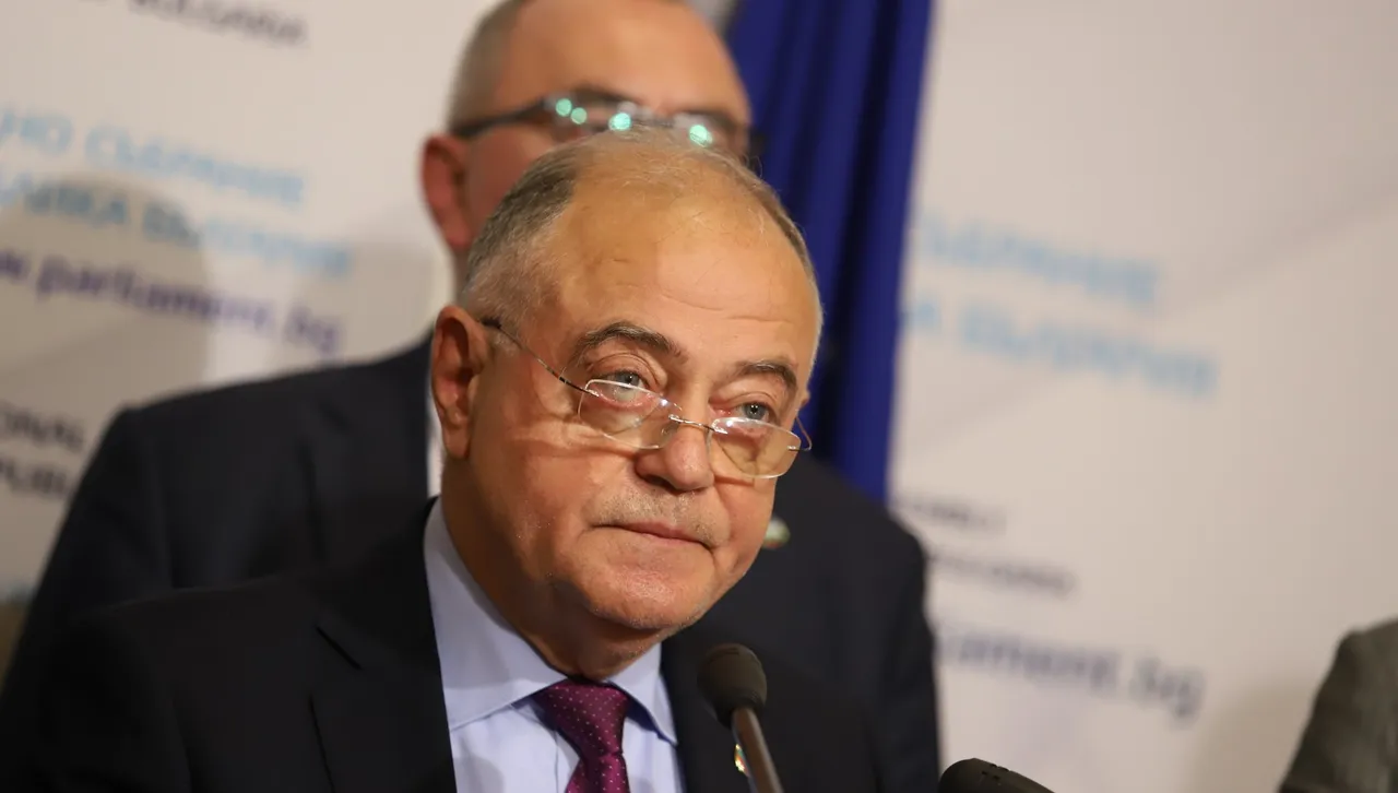 По думите му ДСБ не вижда никакви основания за сътрудничество