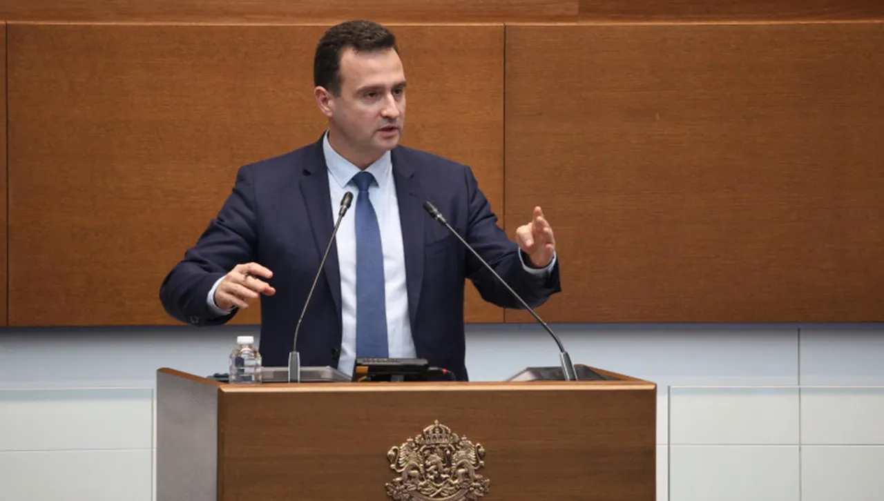 Министър Станков обяви имаме ли достатъчно горива у нас