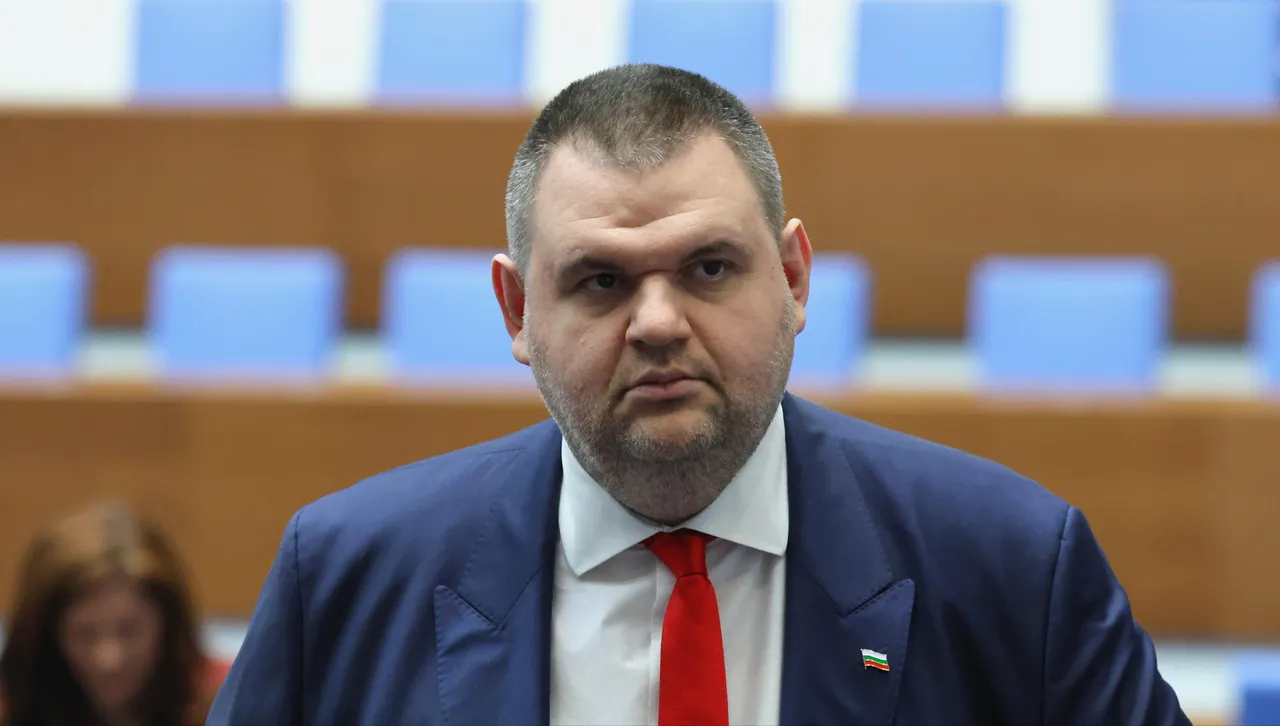 Пеевски: КЕВР подготвя поредното  увеличение на цените на ВиК услугите от 1 януари,  да го спре!