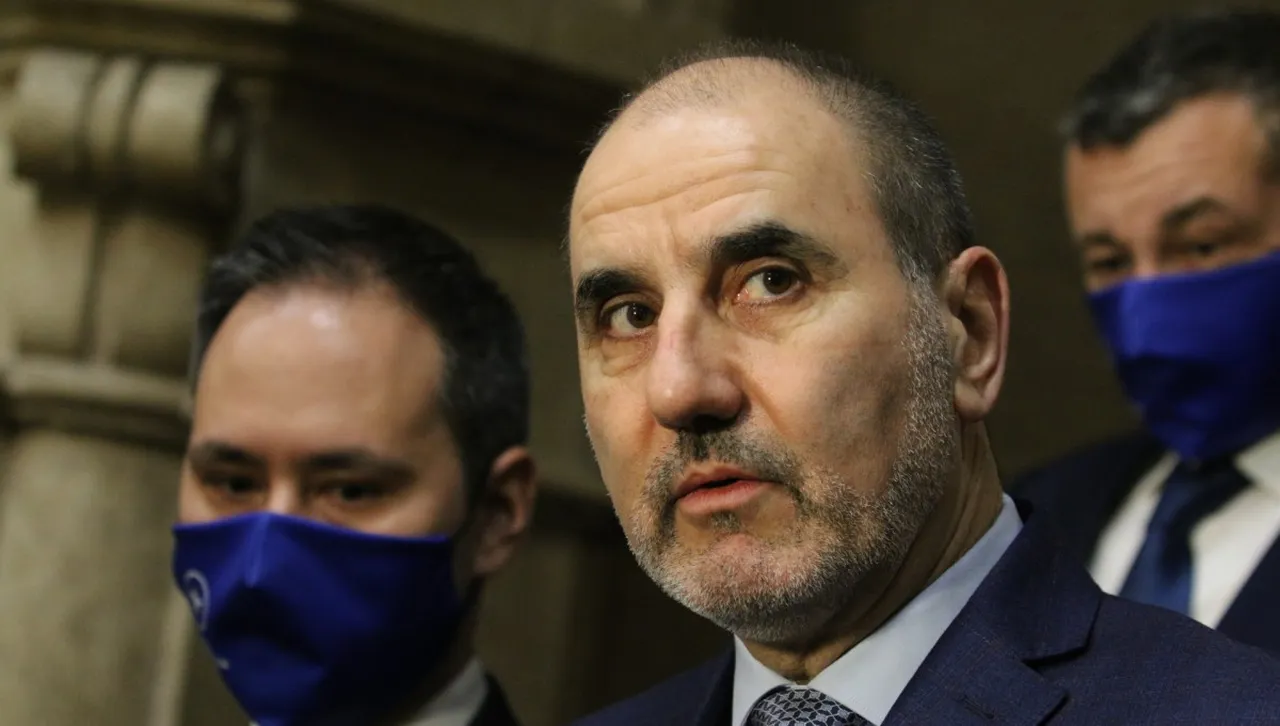 Той посочи вътрешният министър не трябва да има профилът на