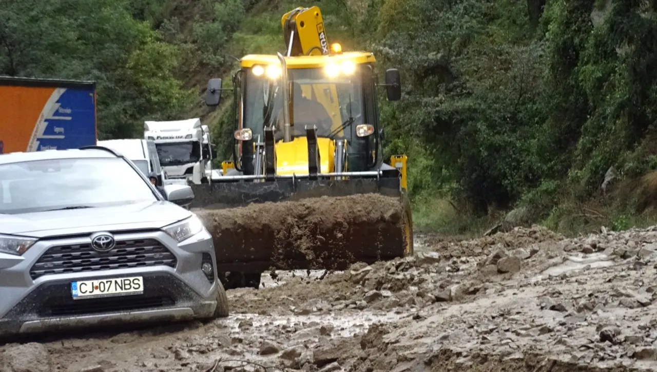 Валежите активираха поредно свлачище в Кресненското дефиле - взимат ли се мерки?