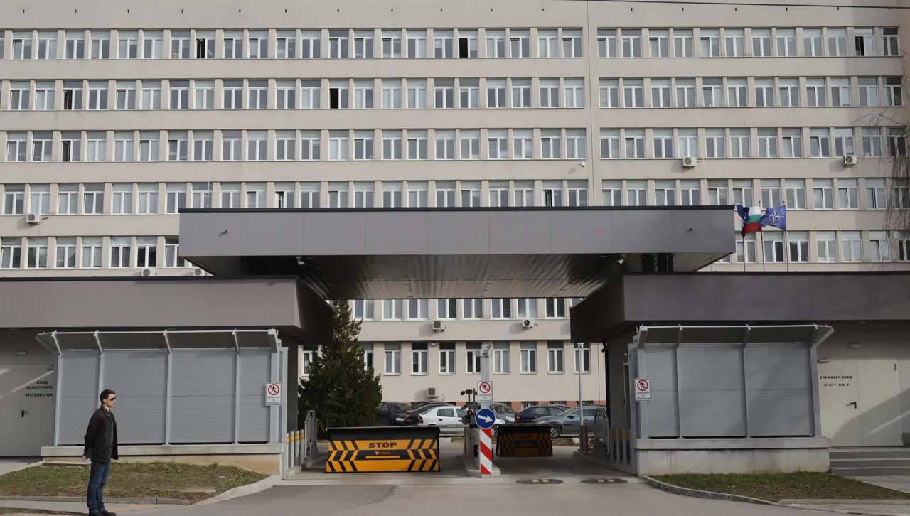 По информация на ДАНС на двама чужди граждани е отнето