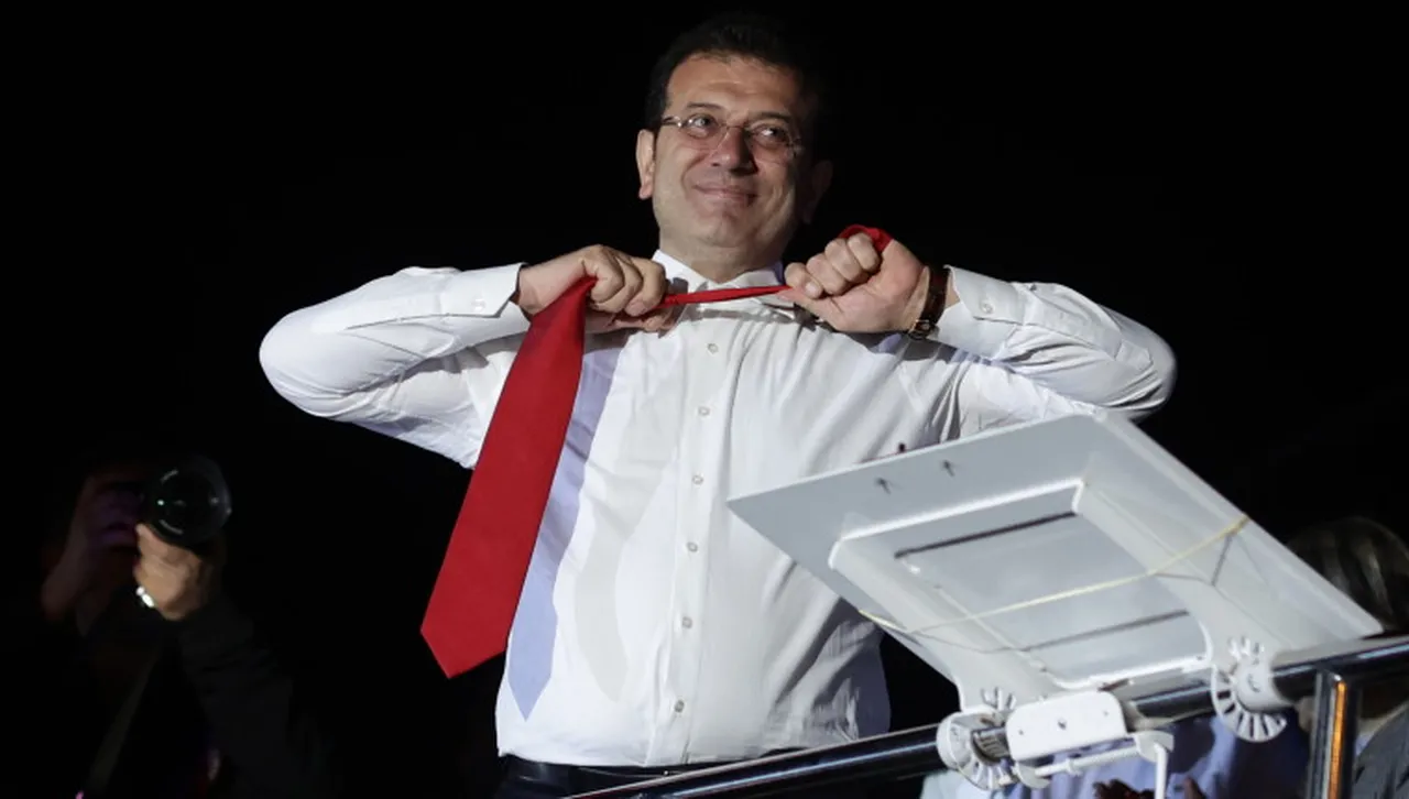 Имамоглу призова от затвора:  Западът да не си затваря очите пред унищожаването на демокрацията в Турция