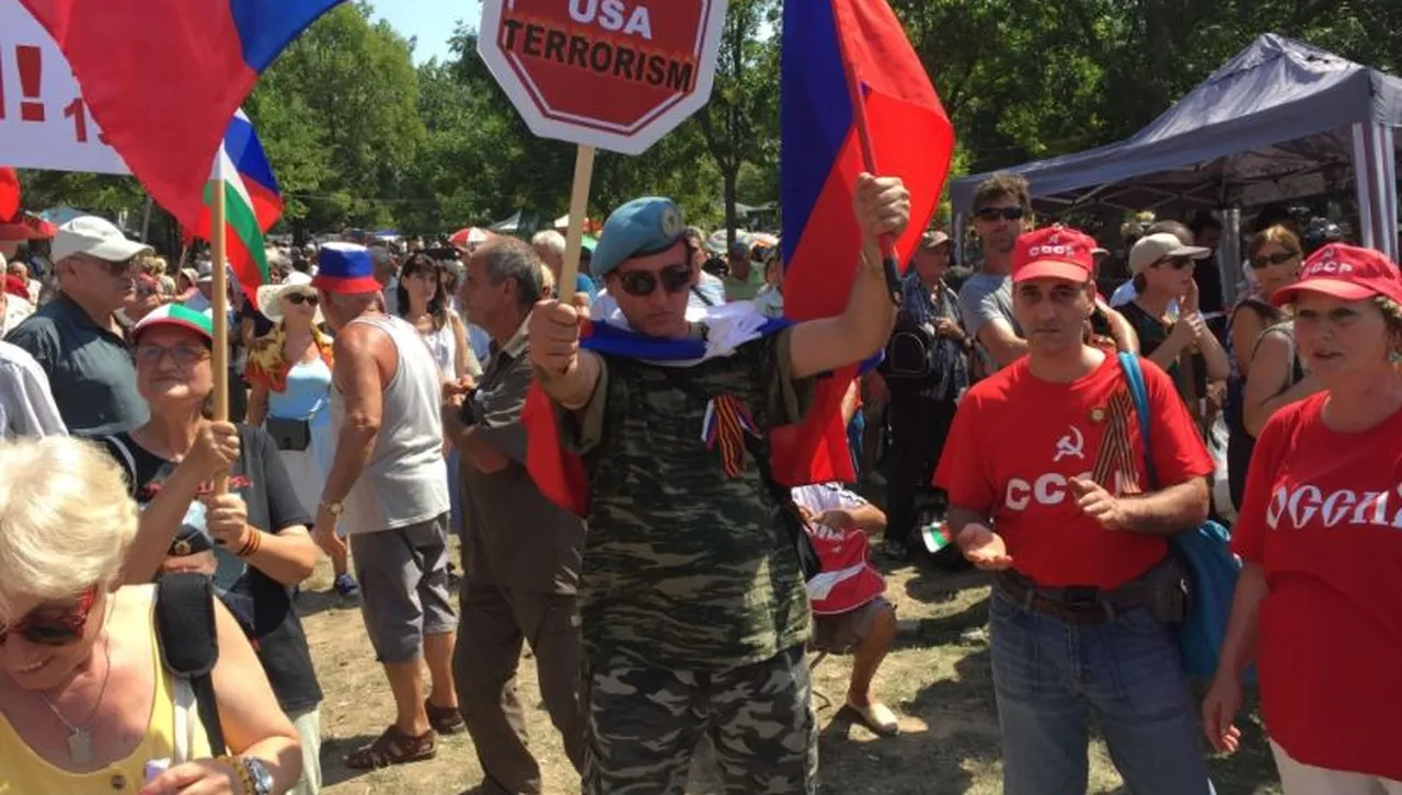 А сега на къде руZофилски (без)родници