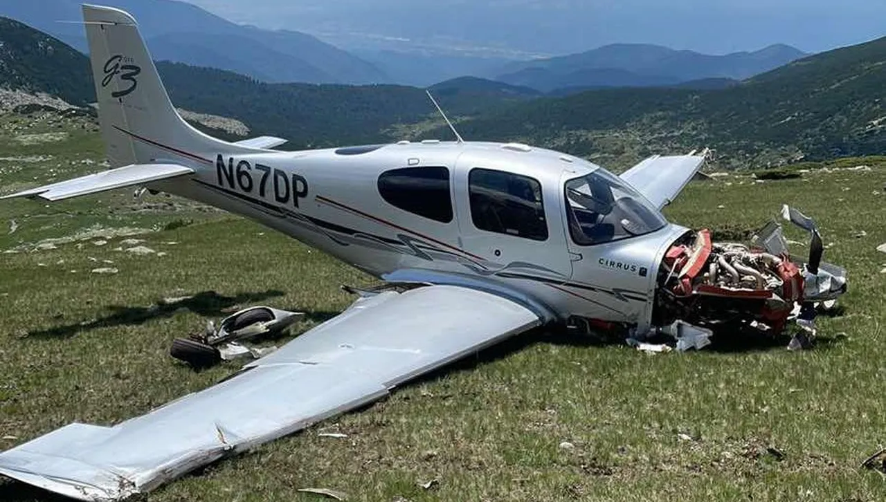 Пилотът на падналия самолет в Пирин е с травми на главата, гърдите и счупен крак