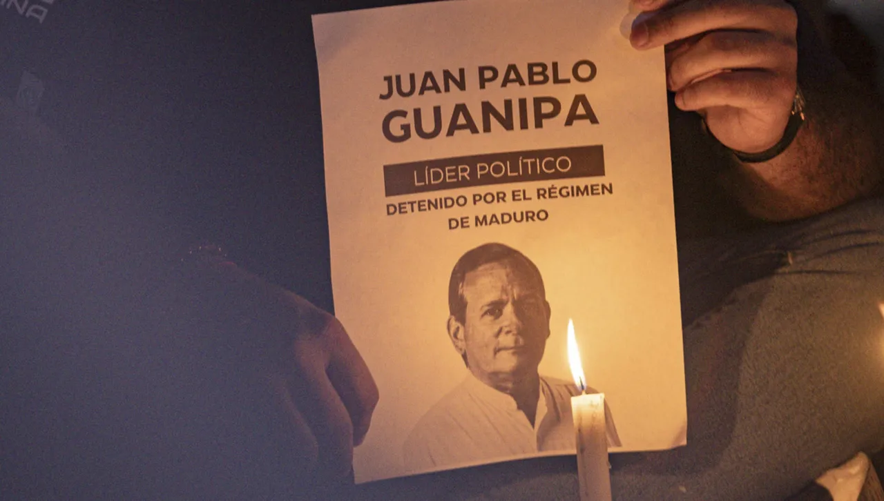 Освобождаването на опозиционерите се извършва докато временният президент Делси Родригес