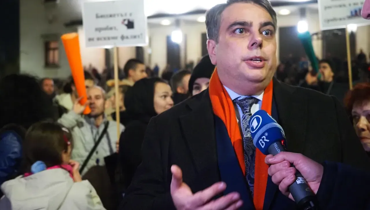 ПП в съзвучие с Радев: Внасяме вот на недоверие, ако правителството бързо не подаде оставка 