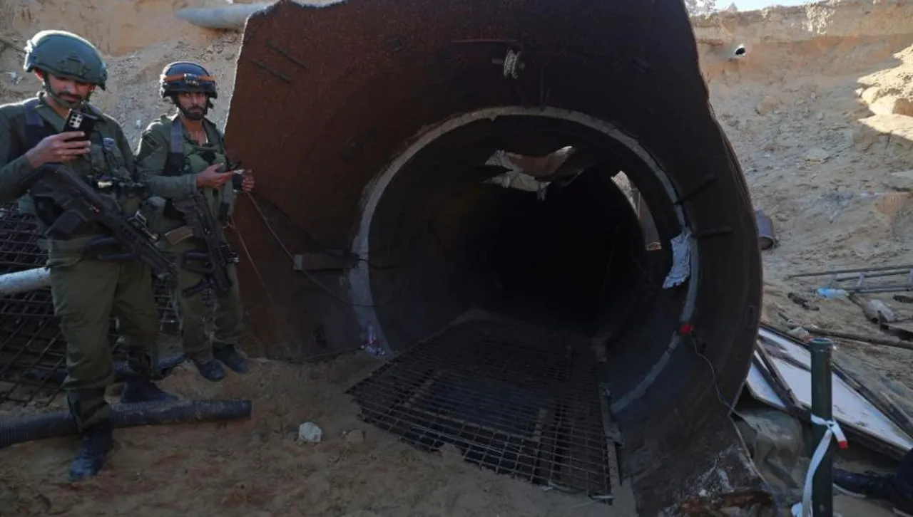 Крехък мир на хартия: 200 бойци в тунелите на Хамас държат в шах примирието в Газа