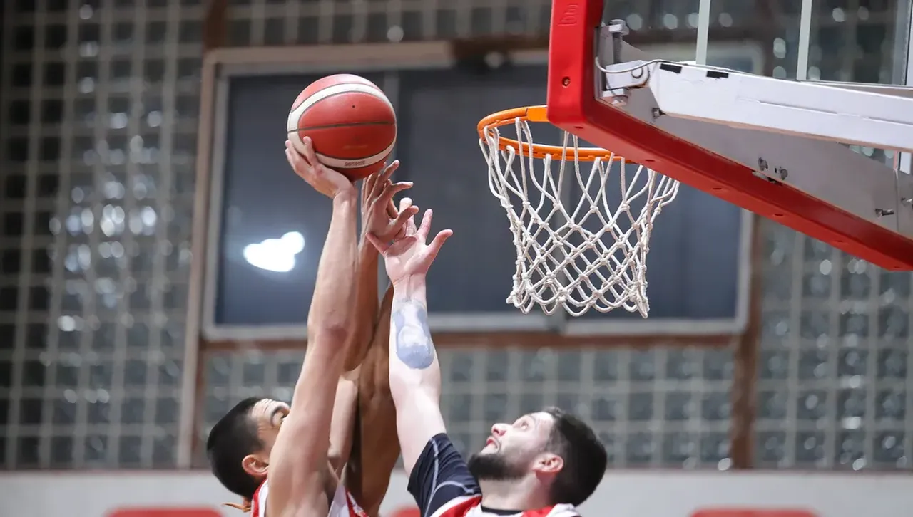 България домакинства днес зрелищен баскетболен двубой от турнира Еврокъп