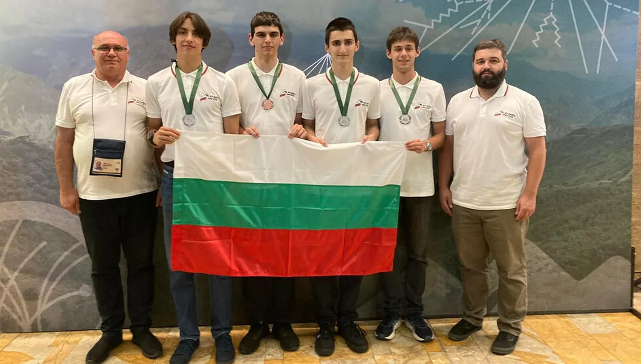 Международната олимпиада IPhO е най престижното международно състезание по физика