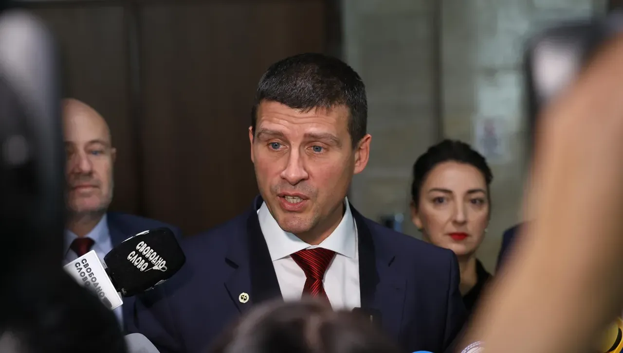 Ивелин Михайлов: Пеевски ще даде  титлата на Левски, за да кажат феновете : „Ето, Делян дойде и станахме шампиони“