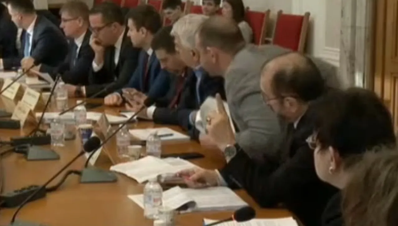  Финансовата комисия прие на второ четене удължителния закон за бюджета