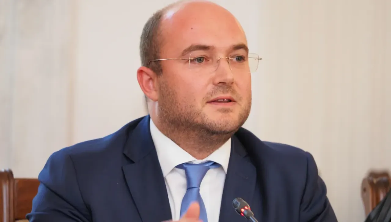 3 GSM-а в пъпеш, 8 – в печка и 1 – в тубичка с лекарство - колко изобретателни са хората за решетките