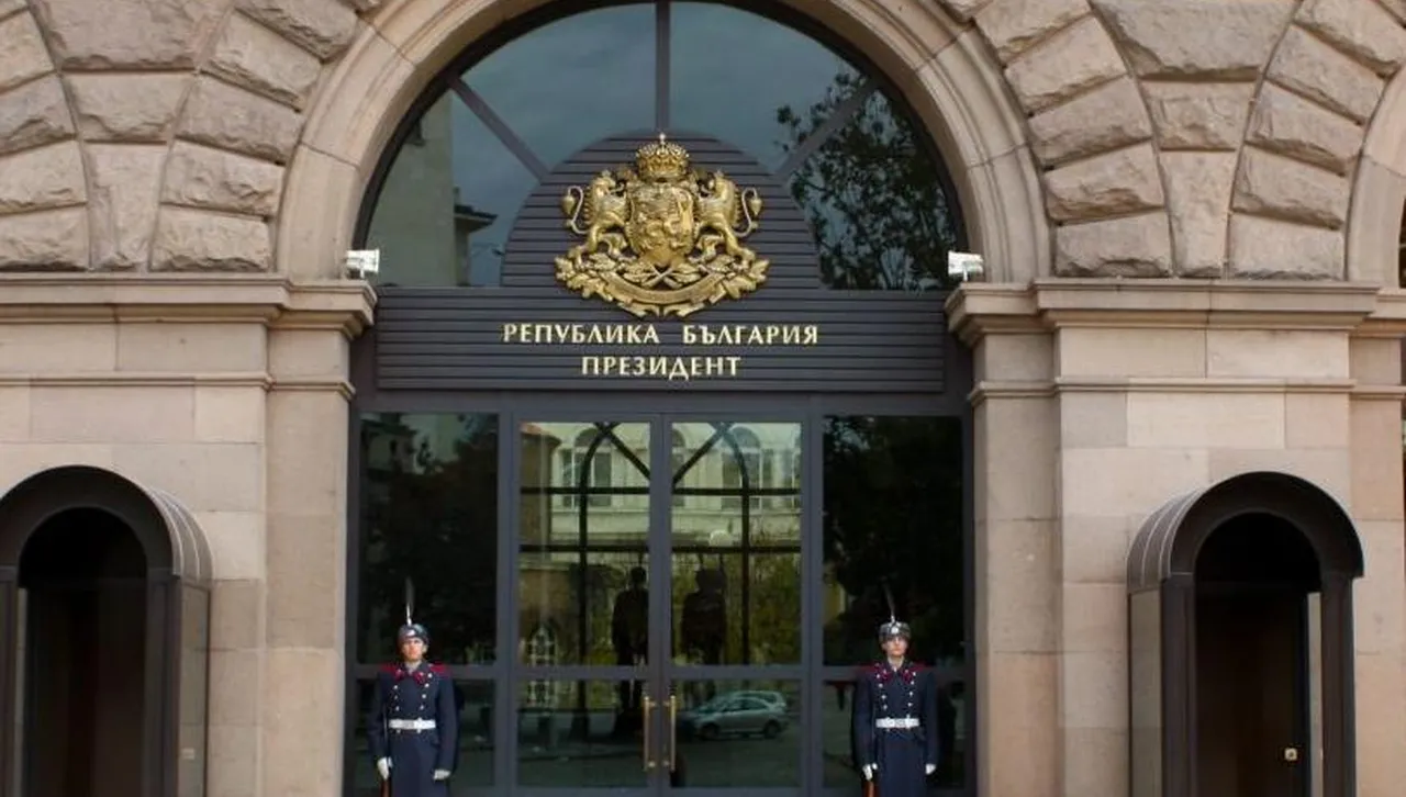 Сръбски военен разузнавач връчи акредитивни писма на президента Радев