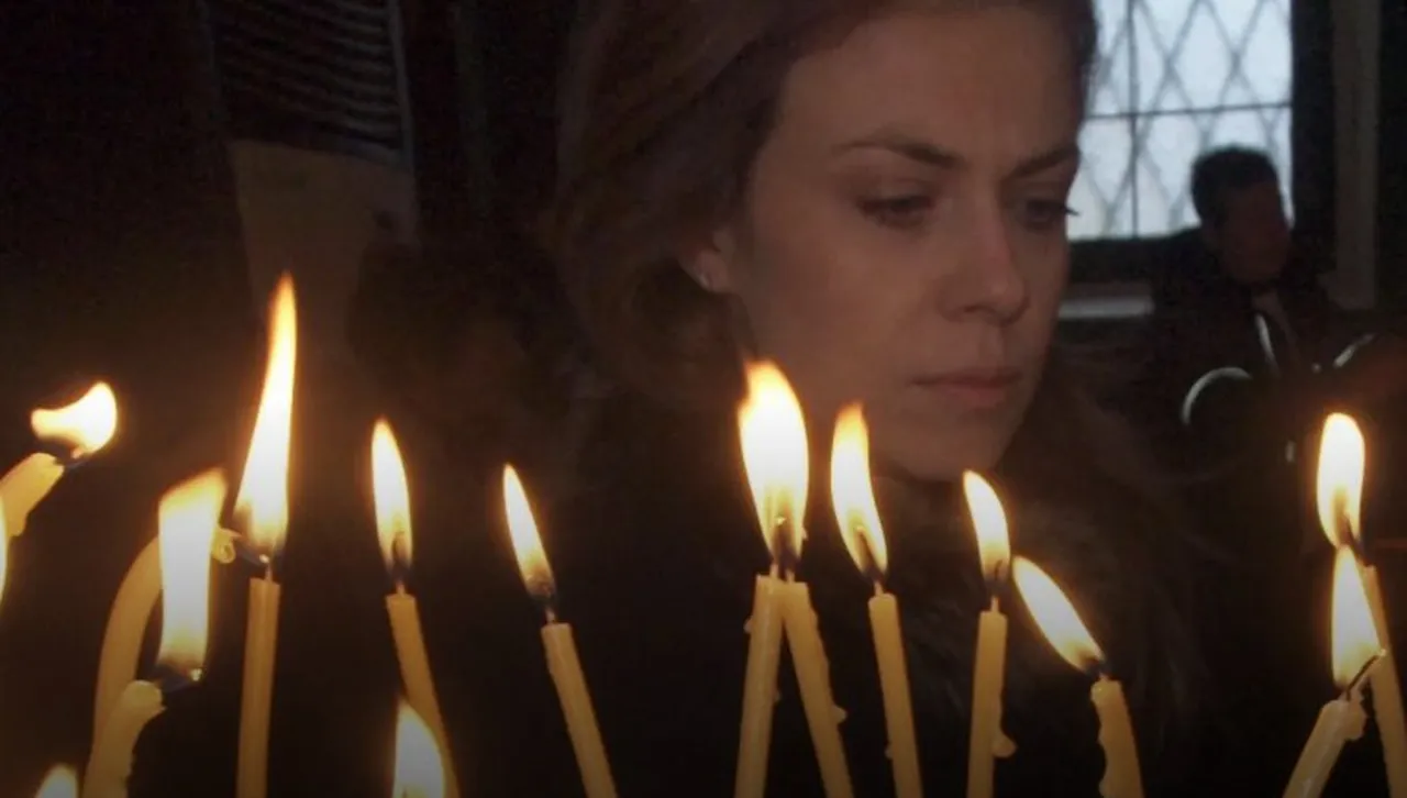 Палим свещ за св. Митрофан I, патриарх Цариградски