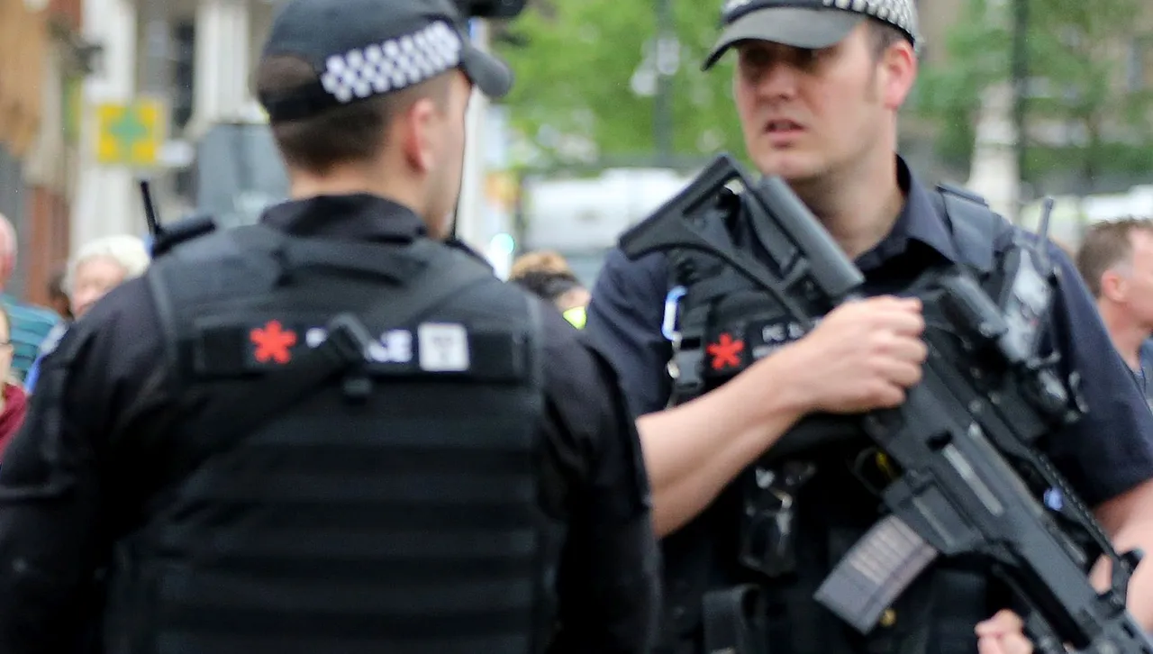 Нападение с нож във влак във Великобритания:- какво се знае засега